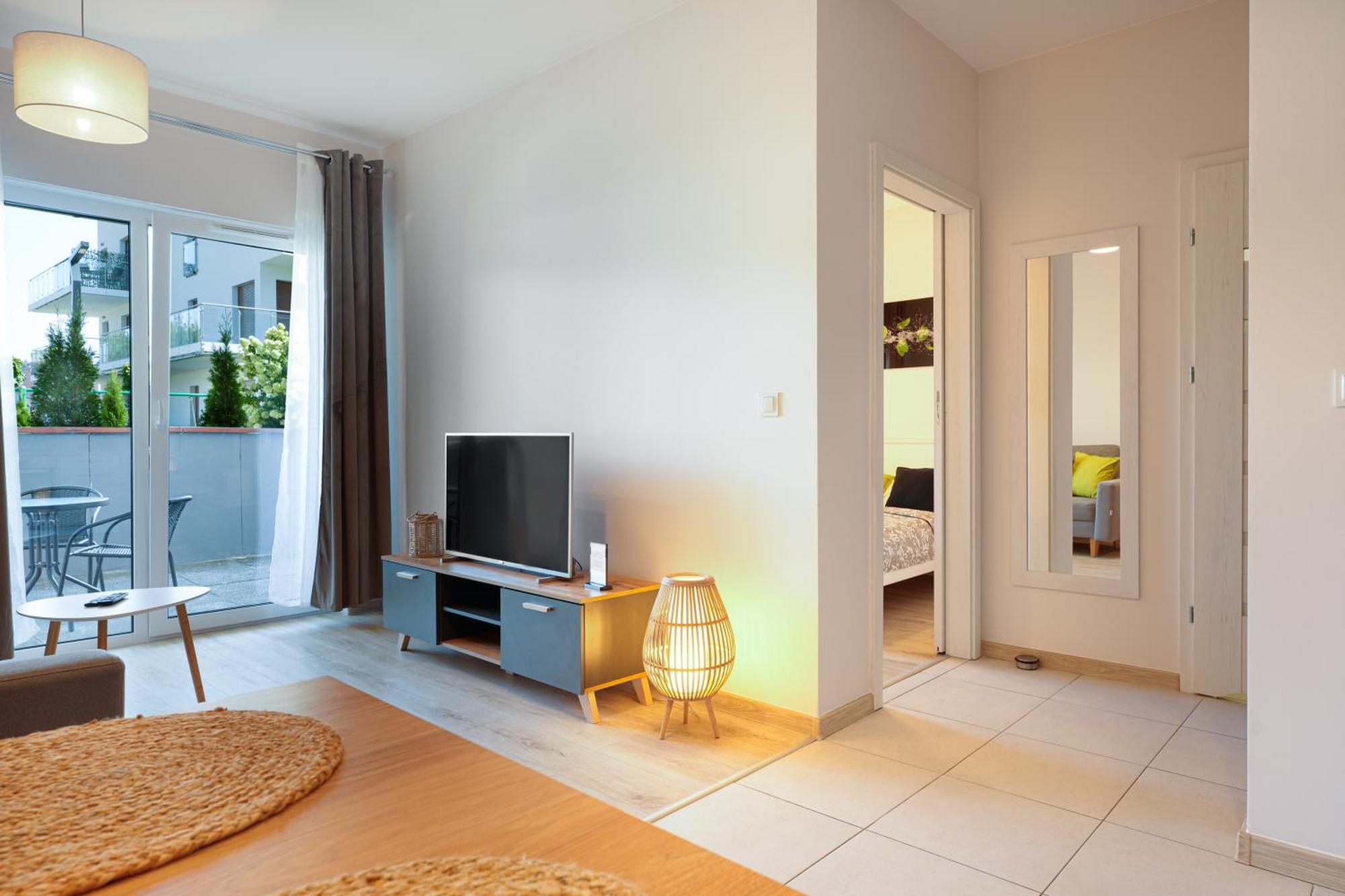 Apartment Z Salonem, Sypialnia, Tarasem, Parkingiem, Blisko Centrum *