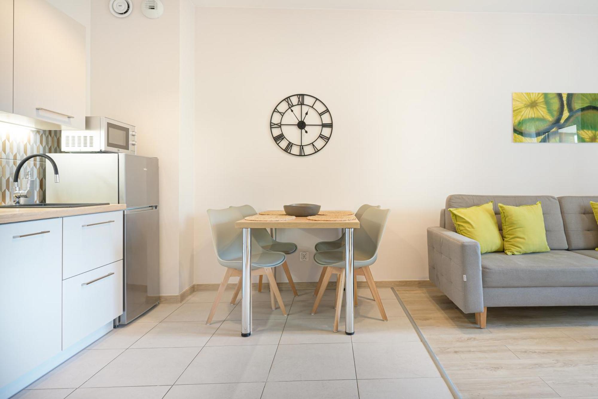 Apartment Z Salonem, Sypialnia, Tarasem, Parkingiem, Blisko Centrum Kudowa Zdroj